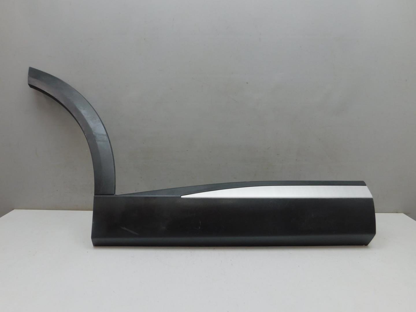 Накладка двери задней правой