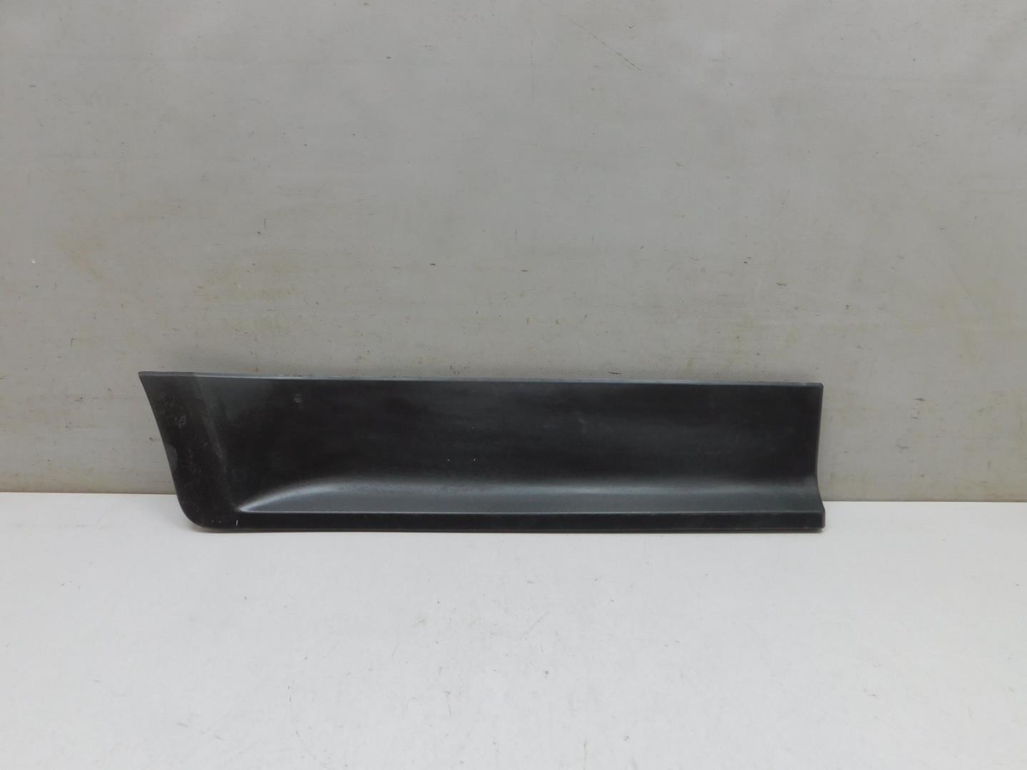 Накладка двери задней правой