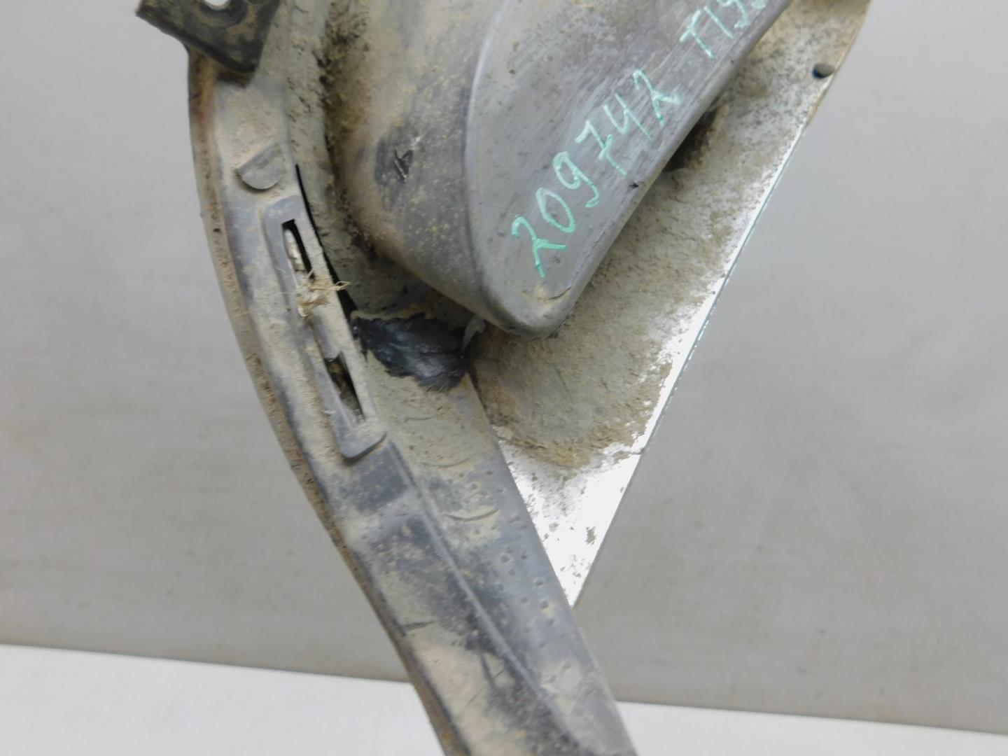 Накладка заднего бампера правая