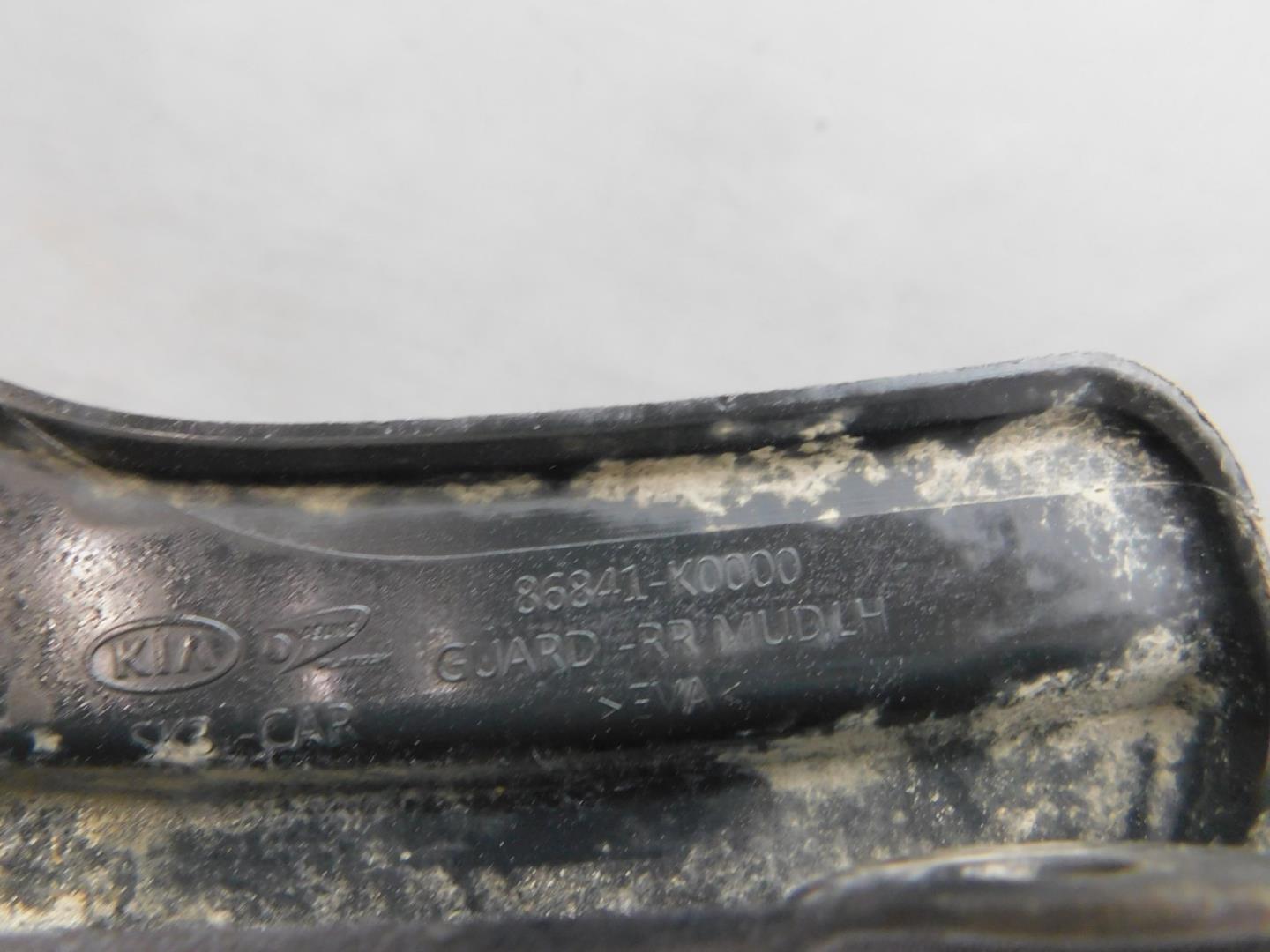 Брызговик задний левый