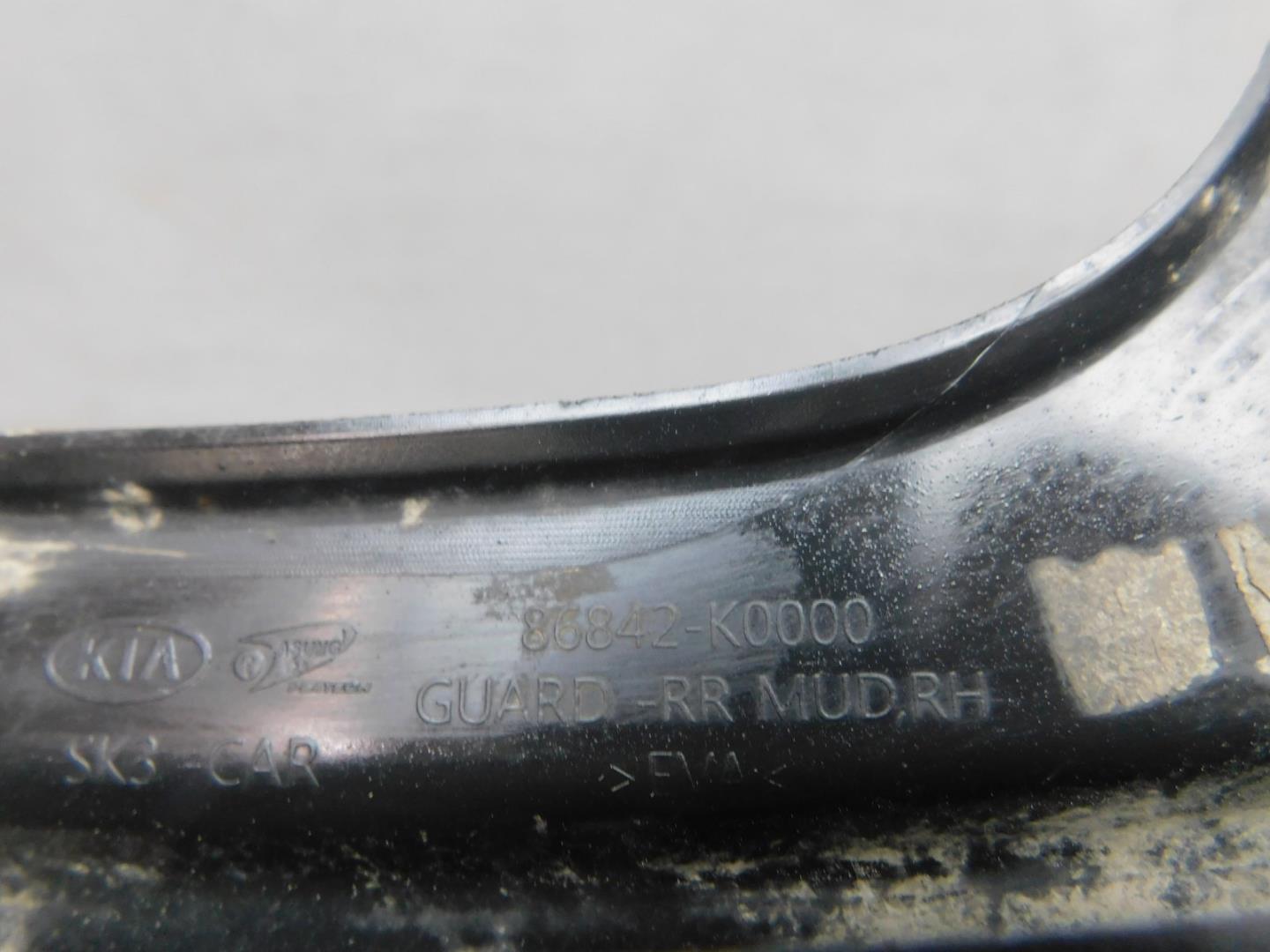 Брызговик задний правый