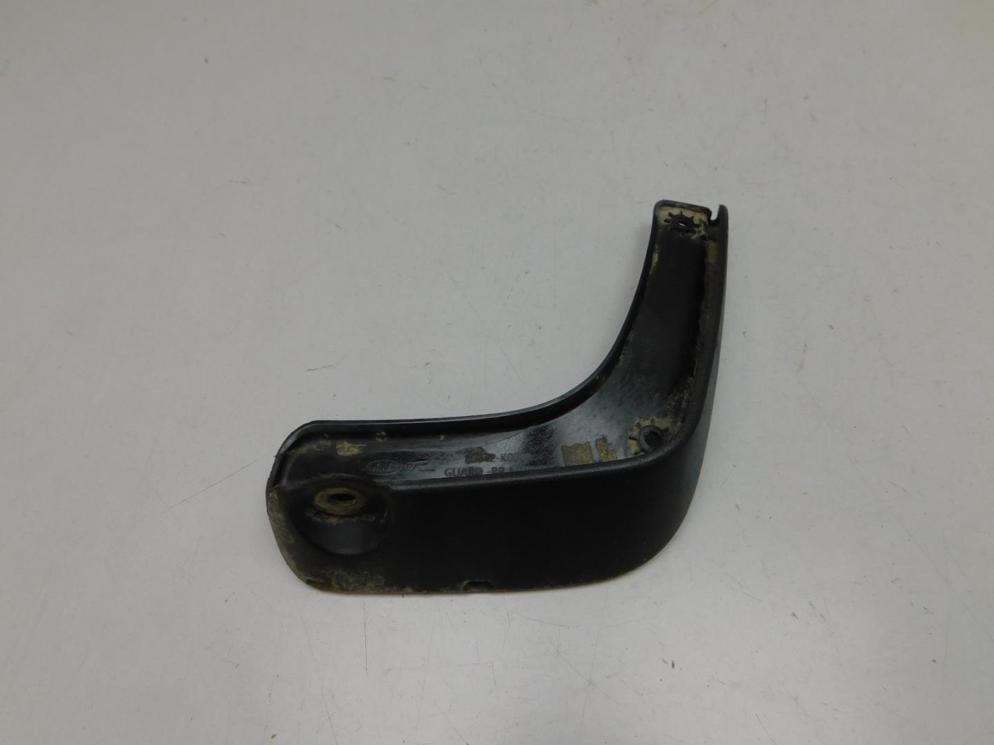 Брызговик задний правый