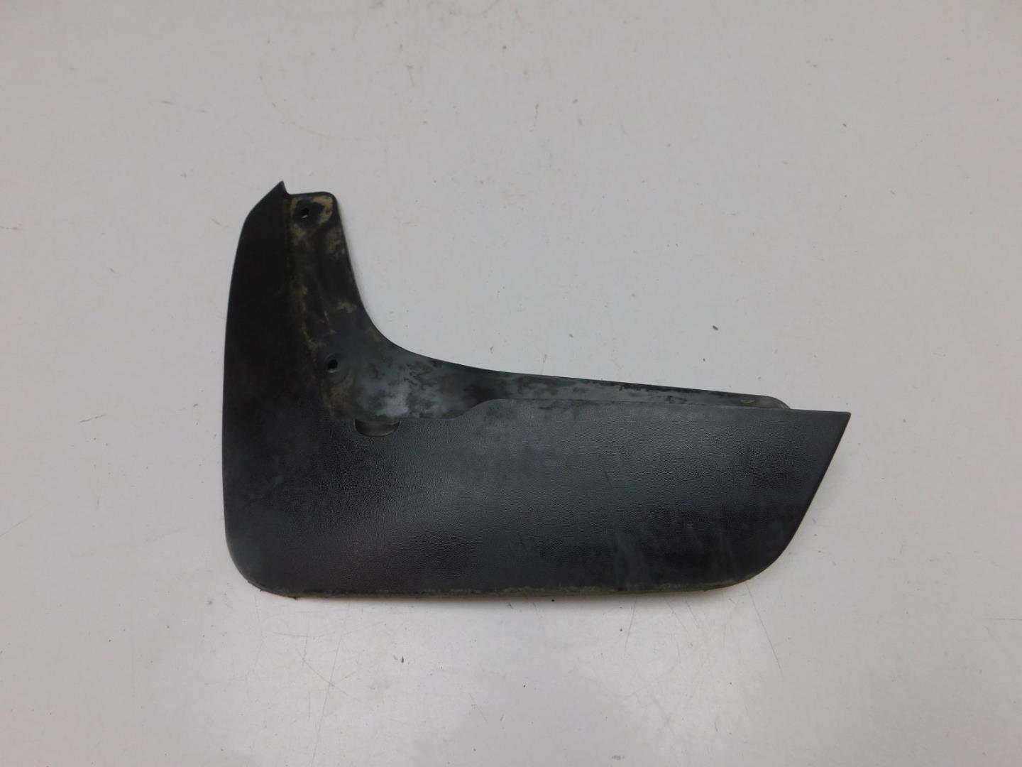 Брызговик задний левый