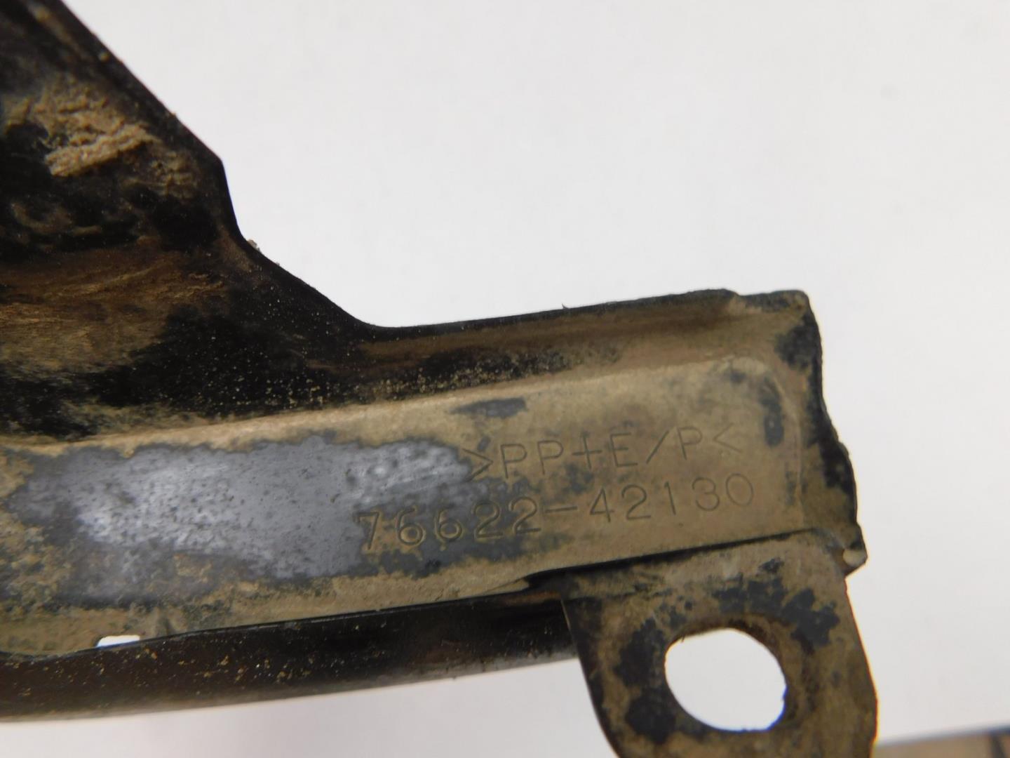 Брызговик передний левый