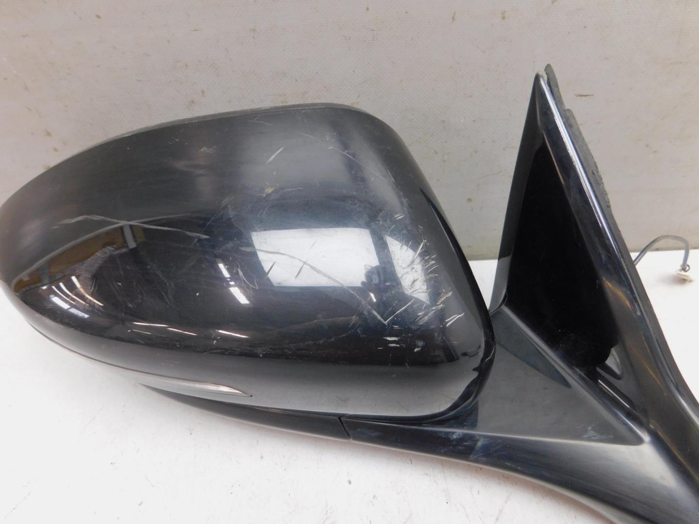 Зеркало правое электрическое