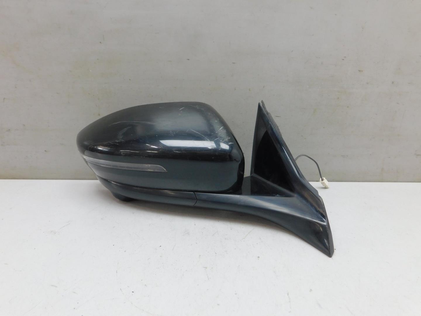 Зеркало правое электрическое