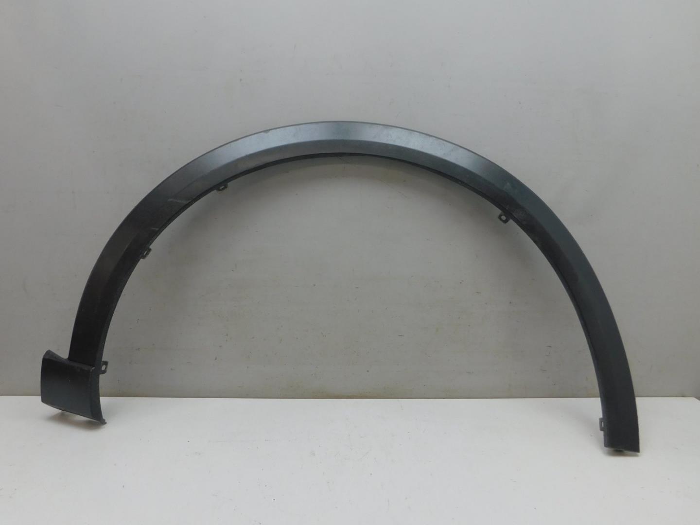 Накладка переднего крыла правого