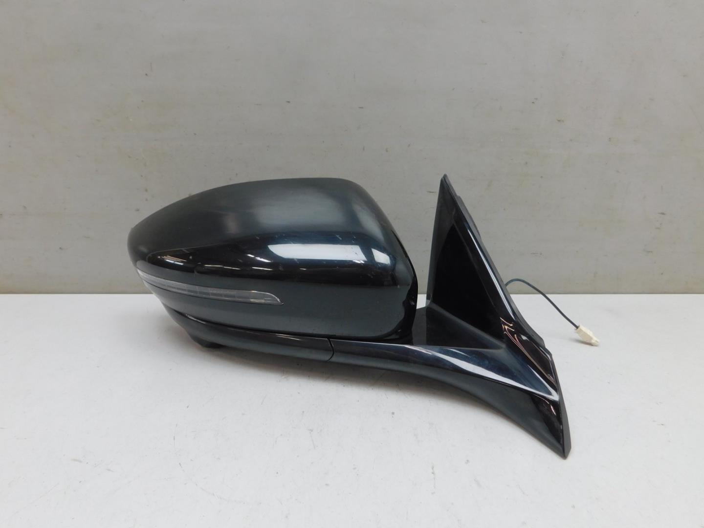 Зеркало правое электрическое