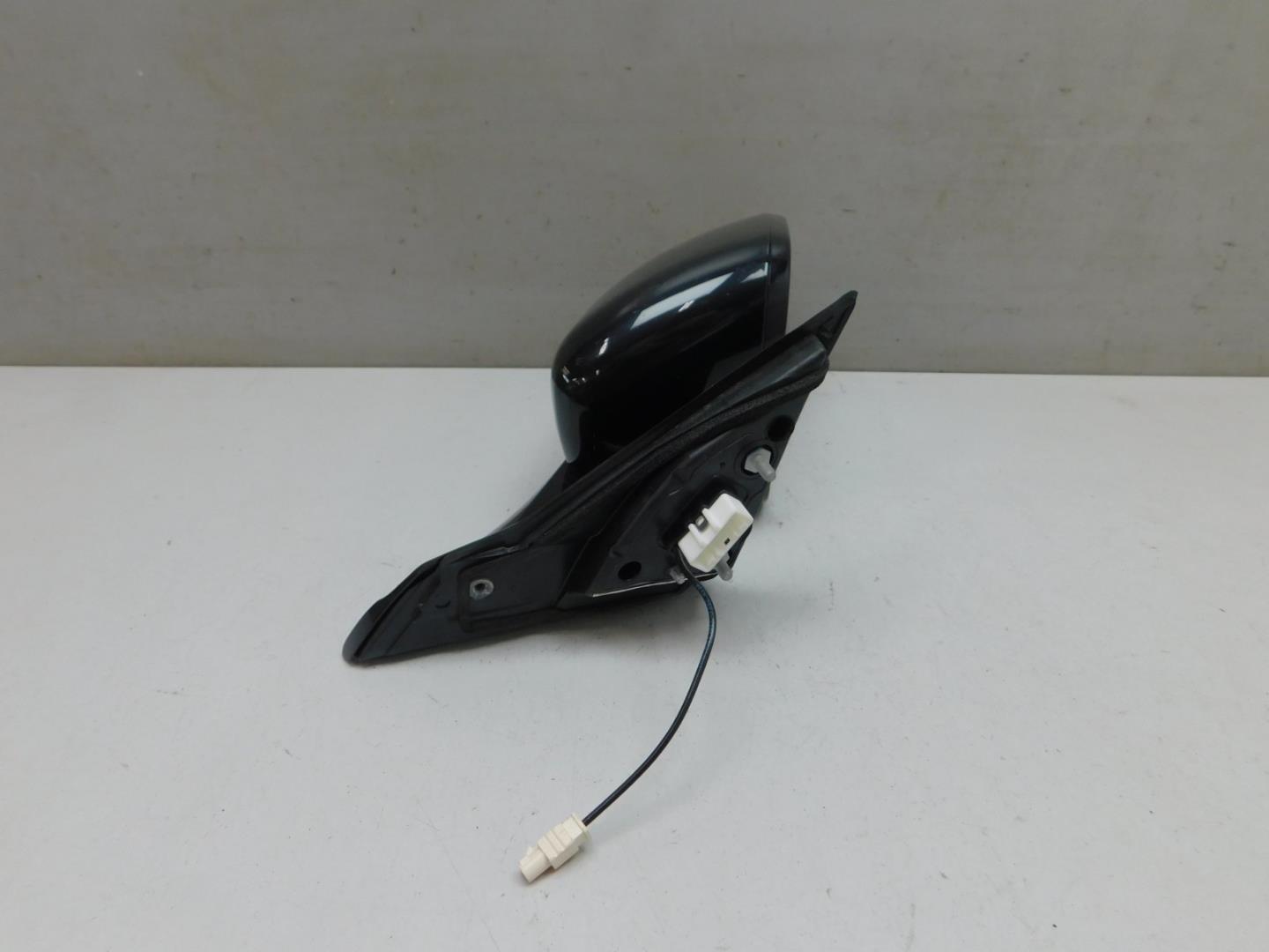 Зеркало правое электрическое