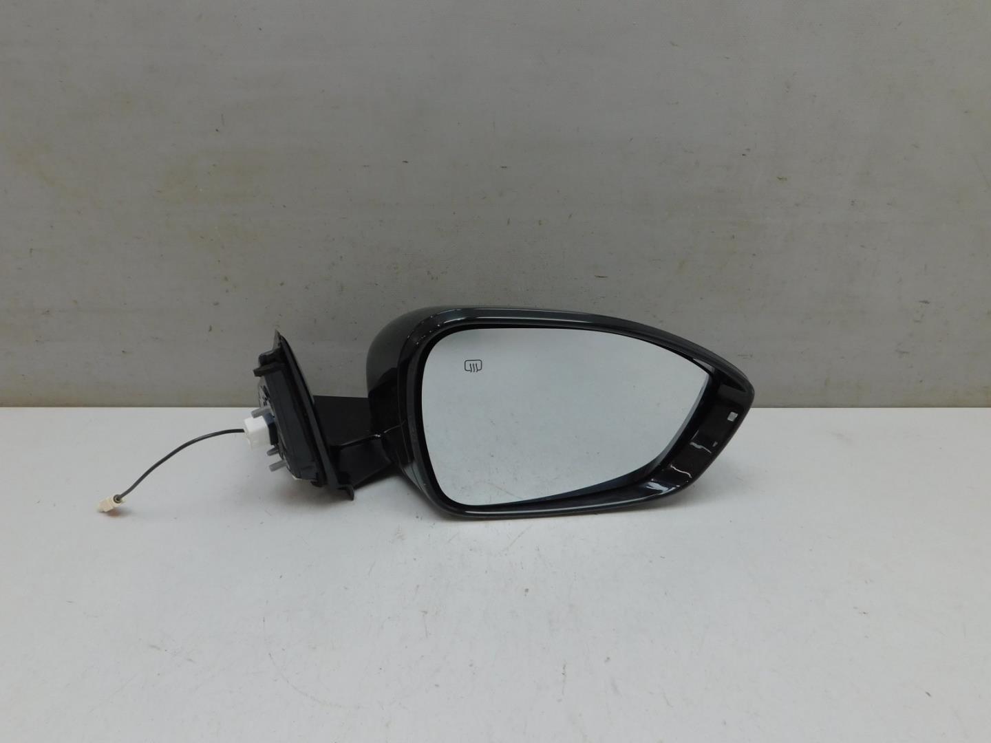 Зеркало правое электрическое