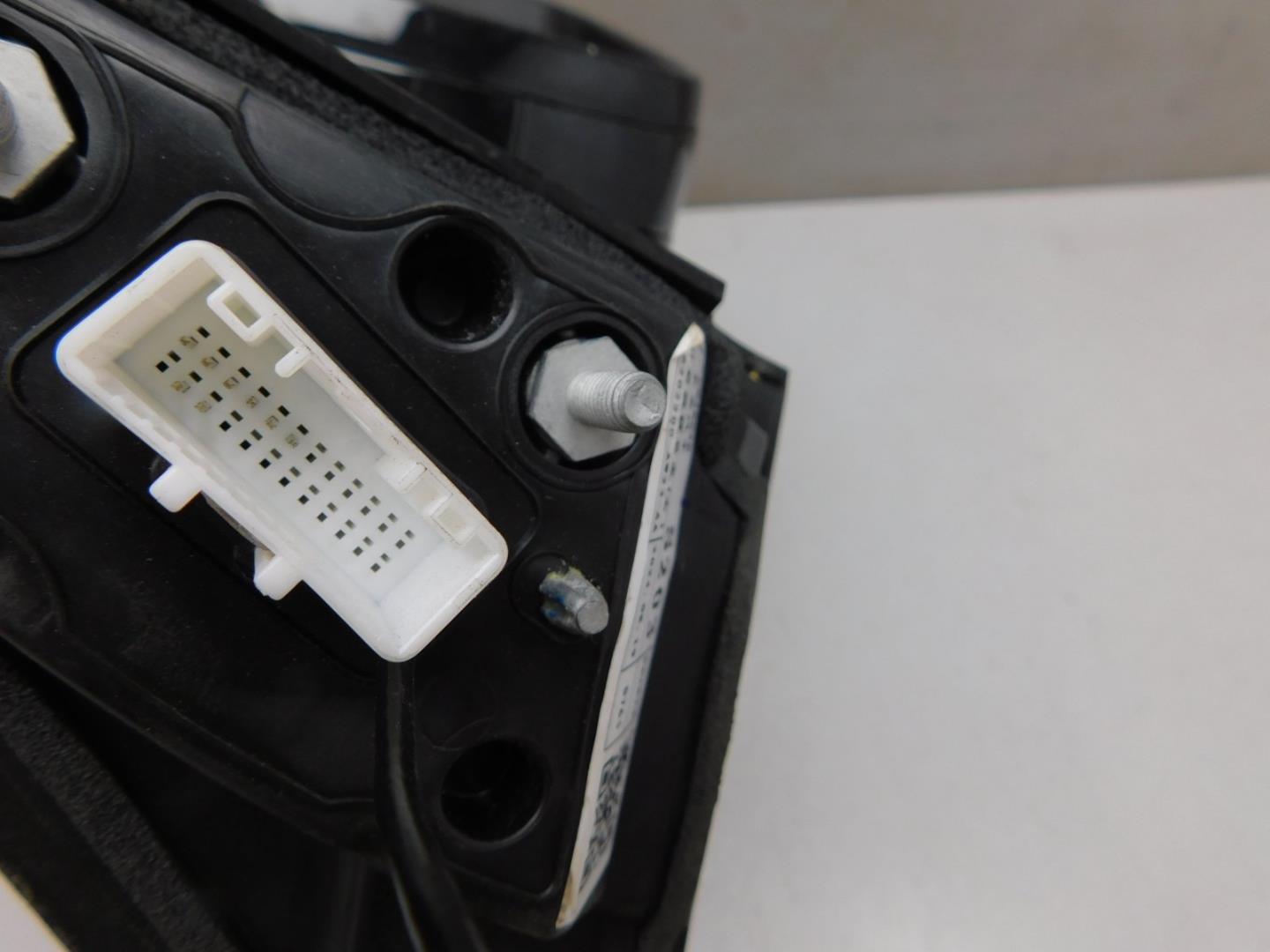 Зеркало правое электрическое