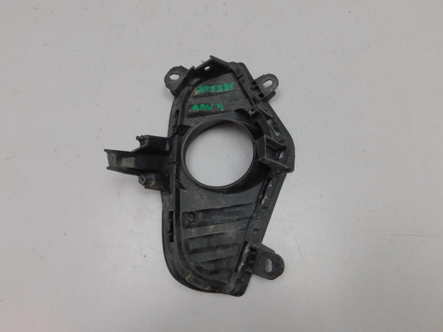 Решетка в бампер левая