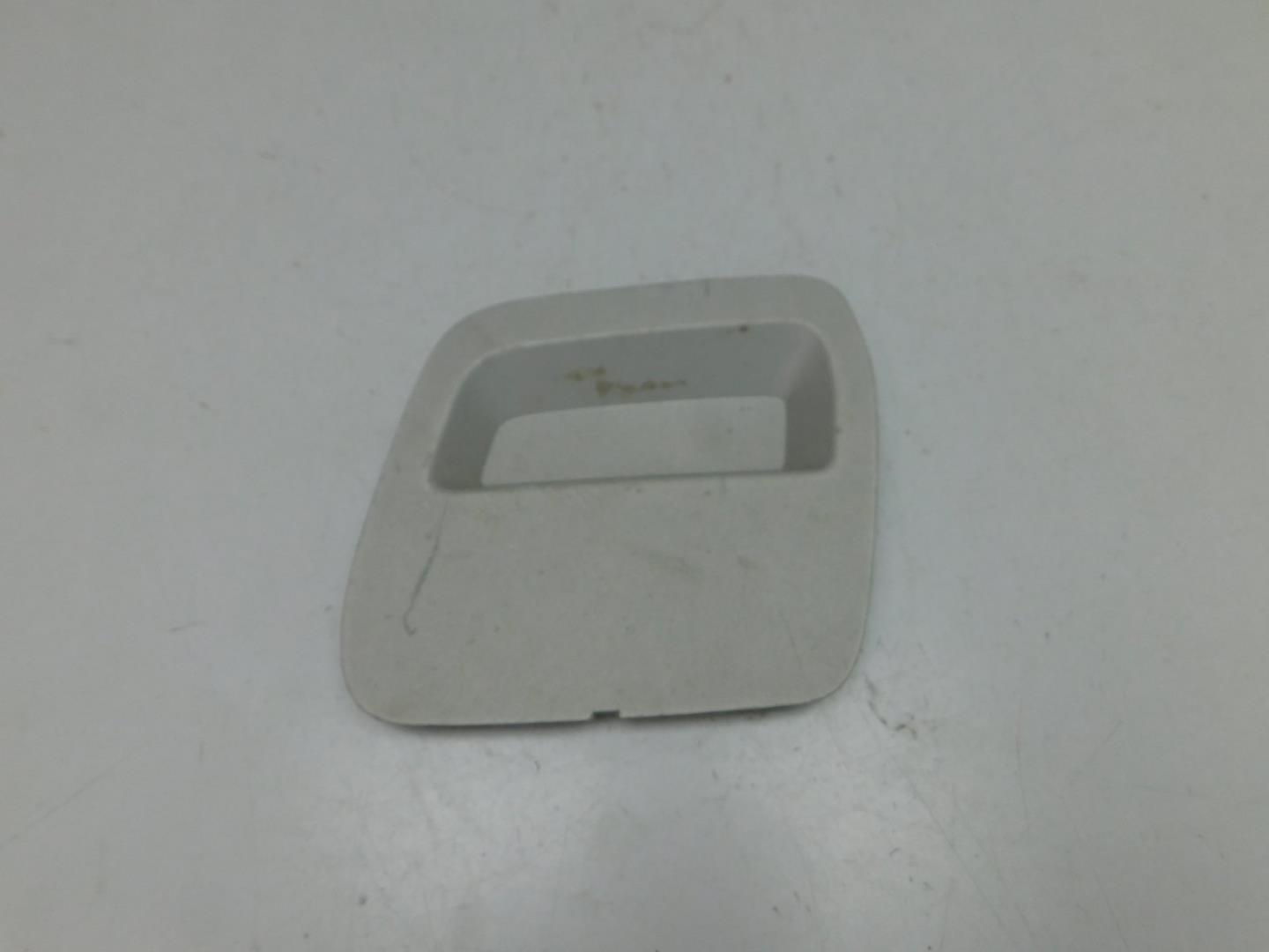 Заглушка буксировочного крюка