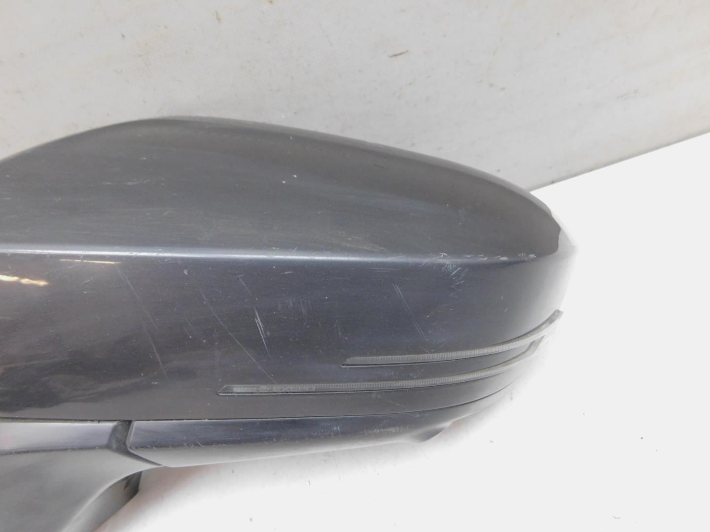 Зеркало левое электрическое