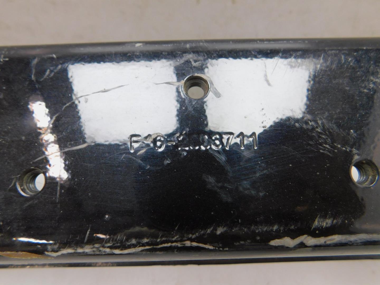 Усилитель переднего бампера