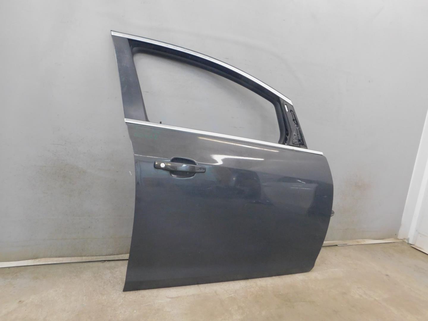 Дверь передняя правая