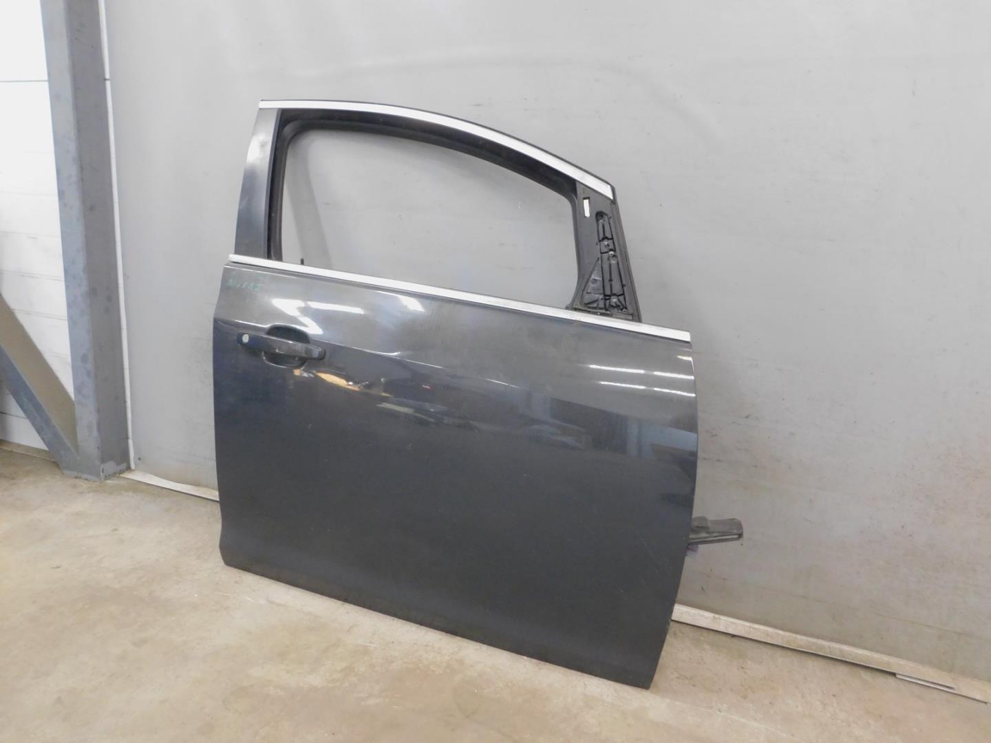 Дверь передняя правая