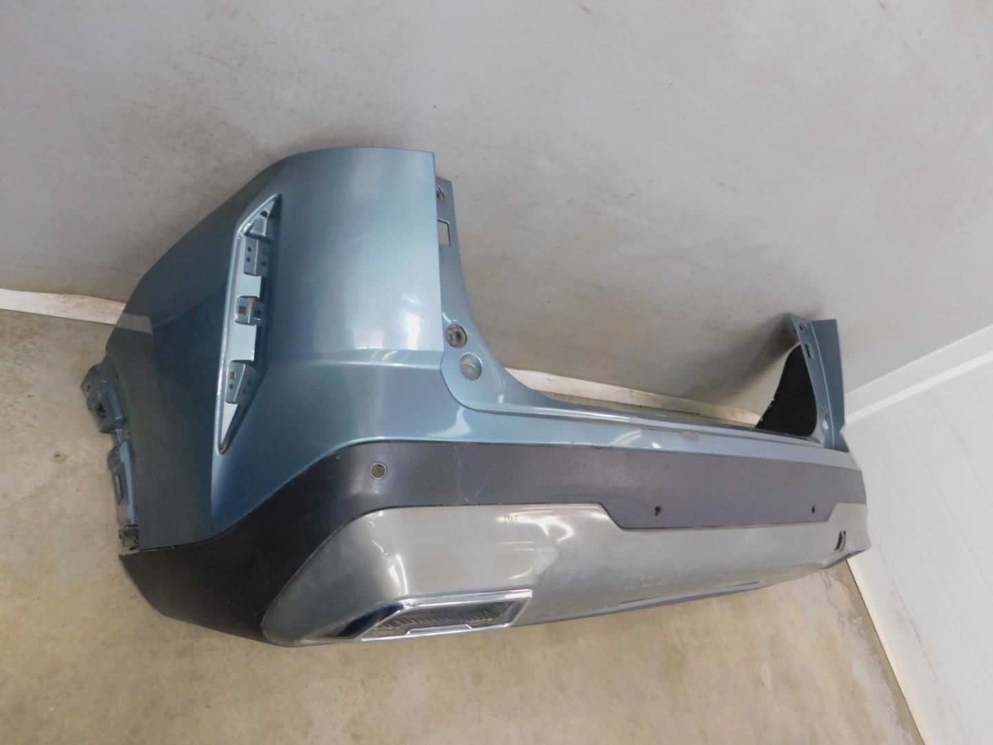 Бампер задний