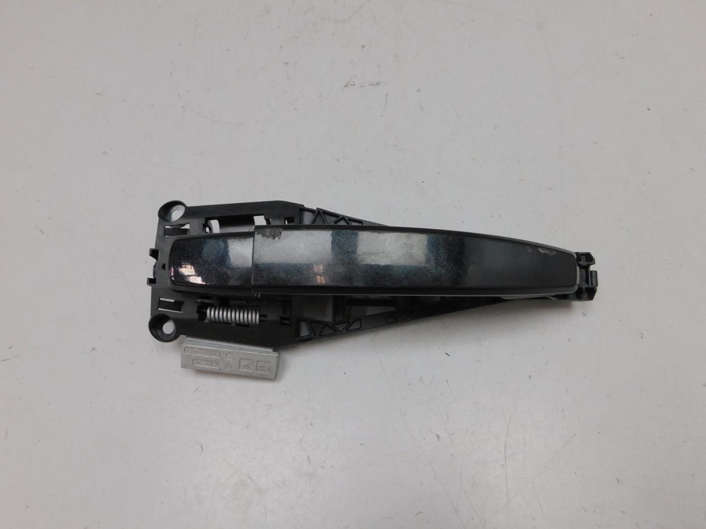 Ручка двери передней наружная левая