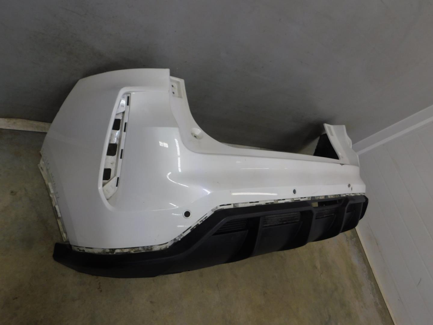 Бампер задний