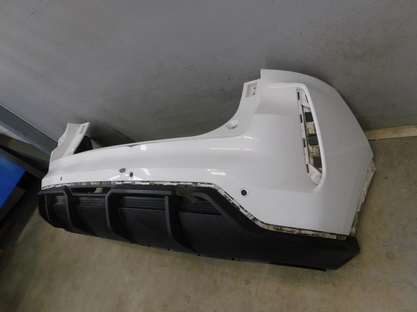 Бампер задний