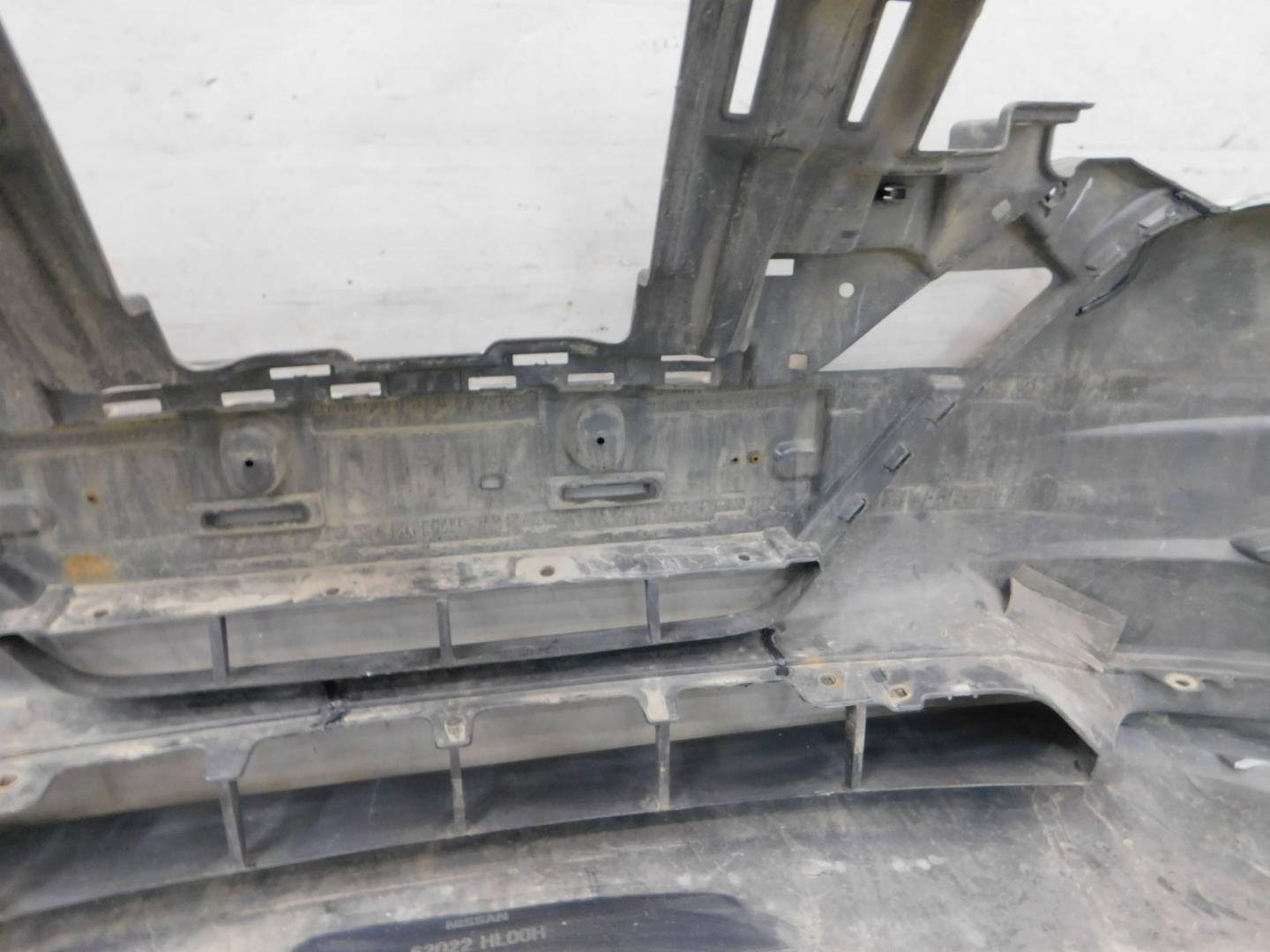 Бампер передний