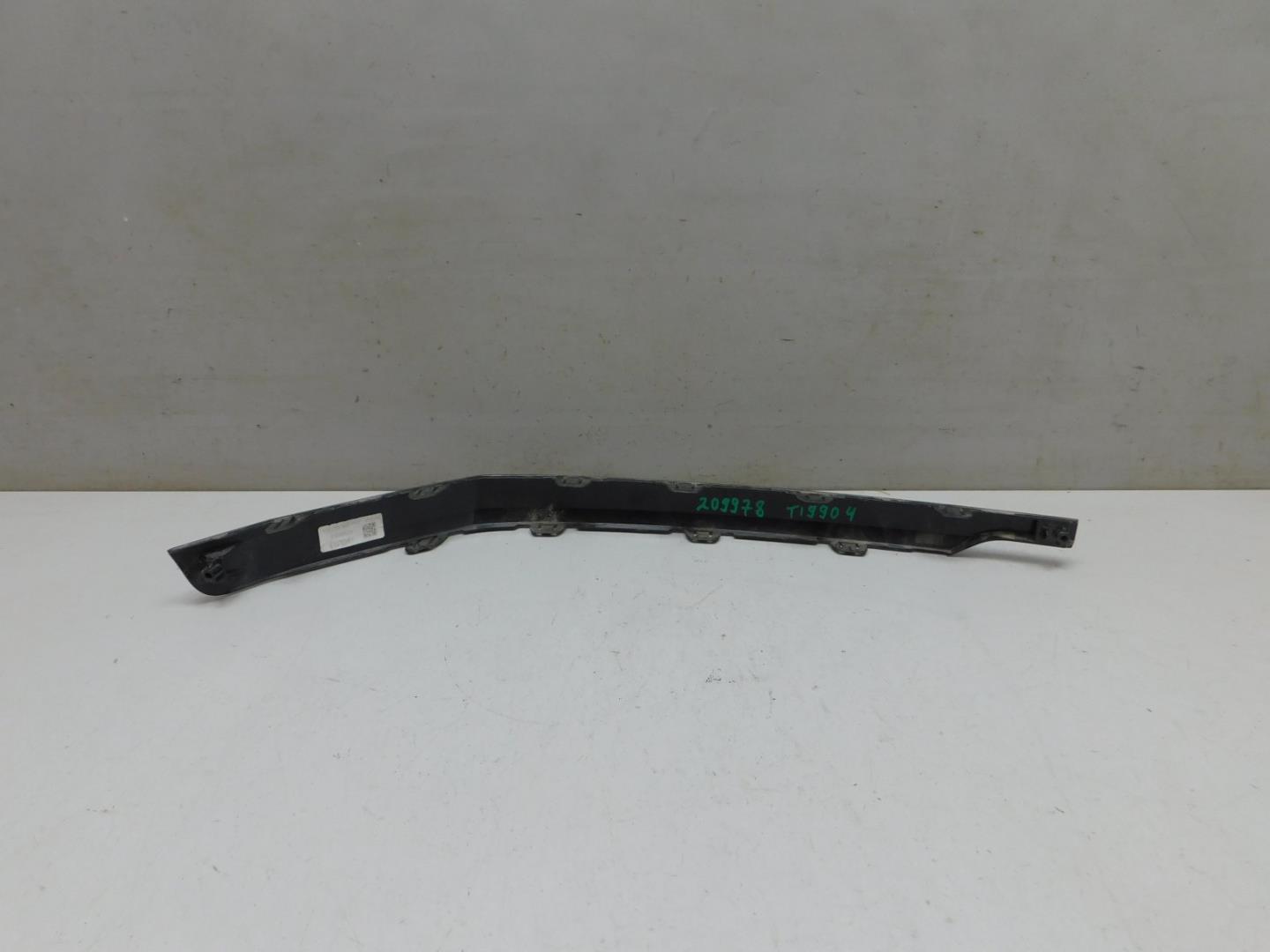 Накладка заднего бампера правая