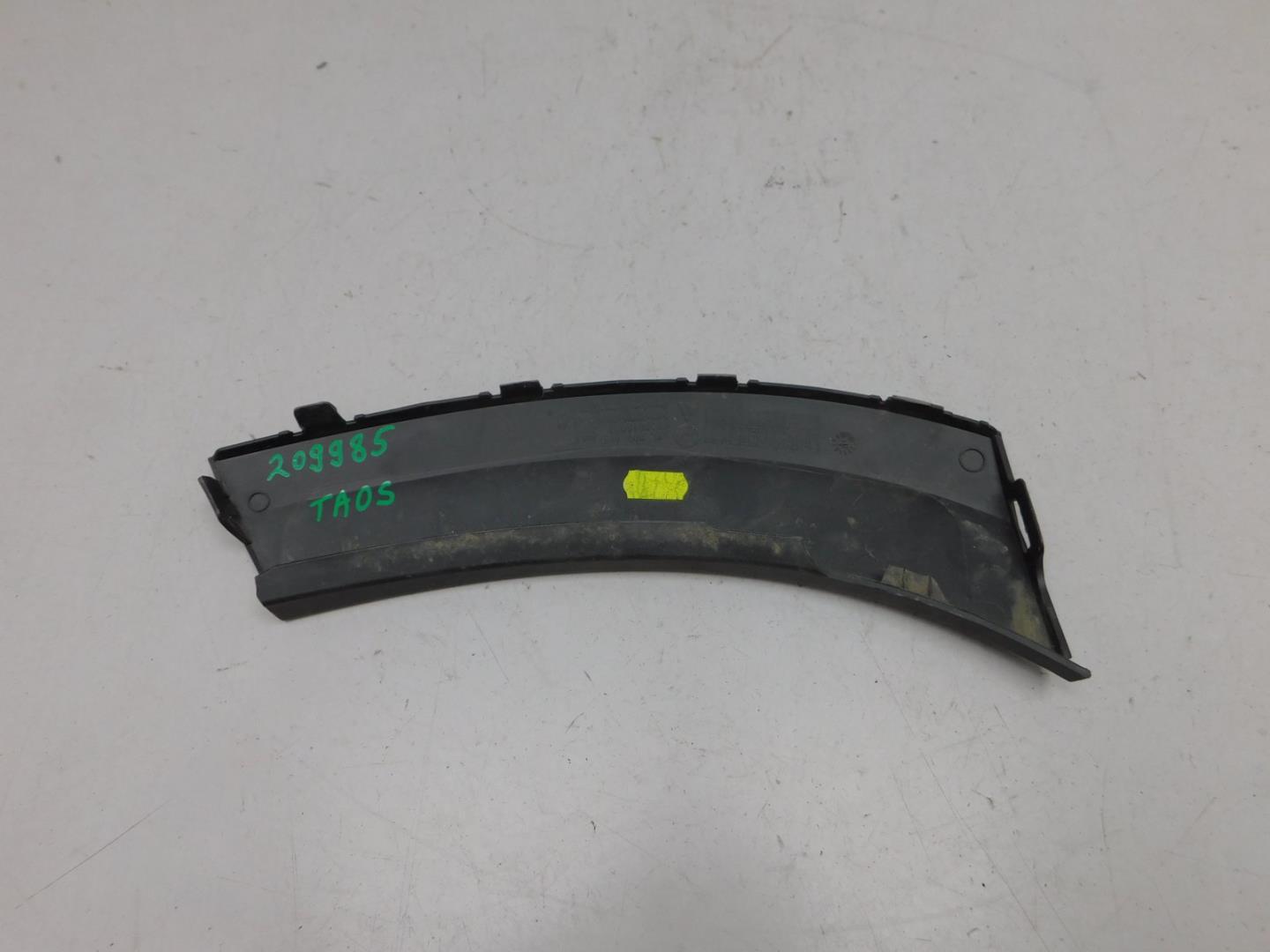 Накладка заднего крыла правого