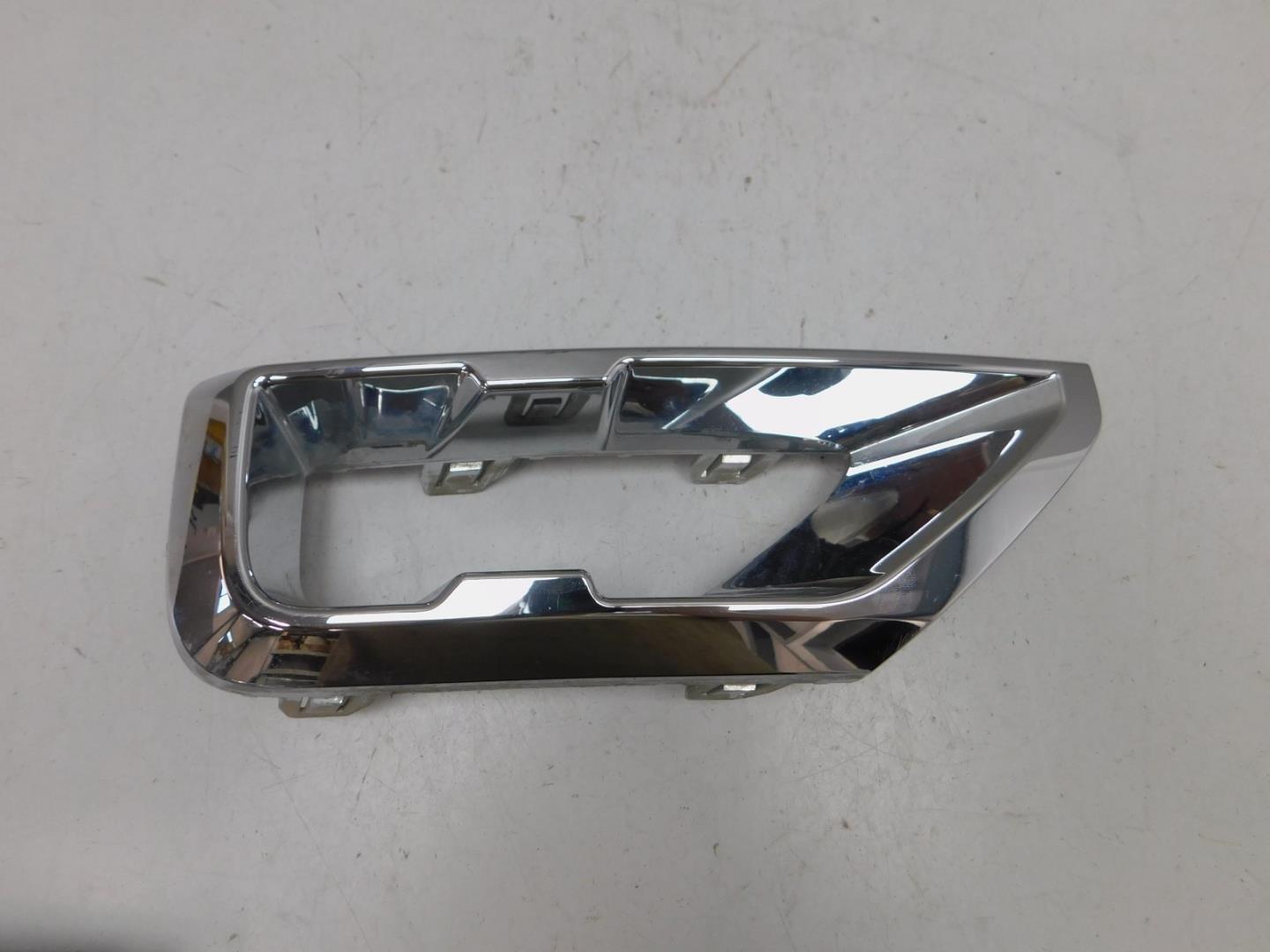 Накладка заднего бампера левая