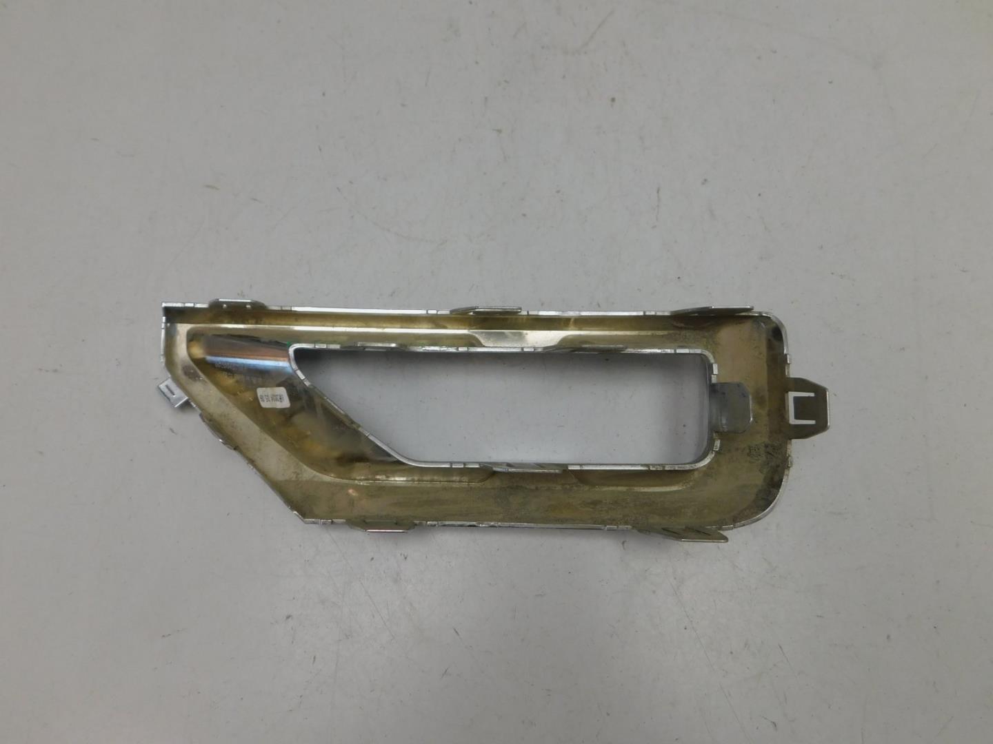 Накладка заднего бампера левая