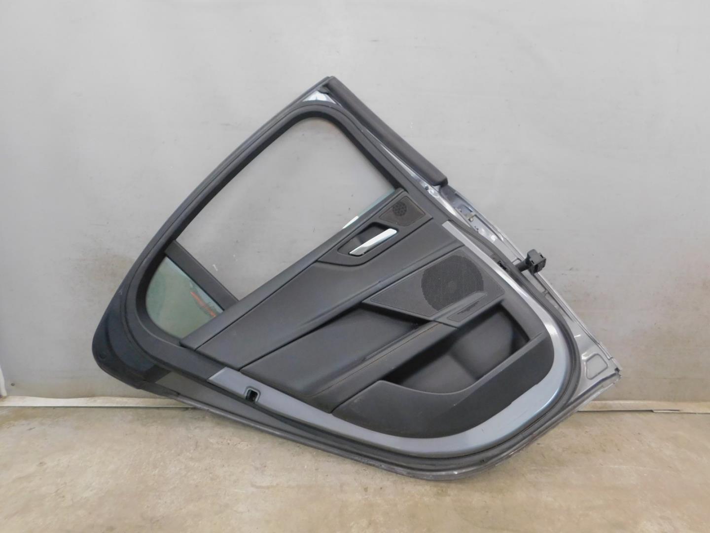 Дверь задняя левая