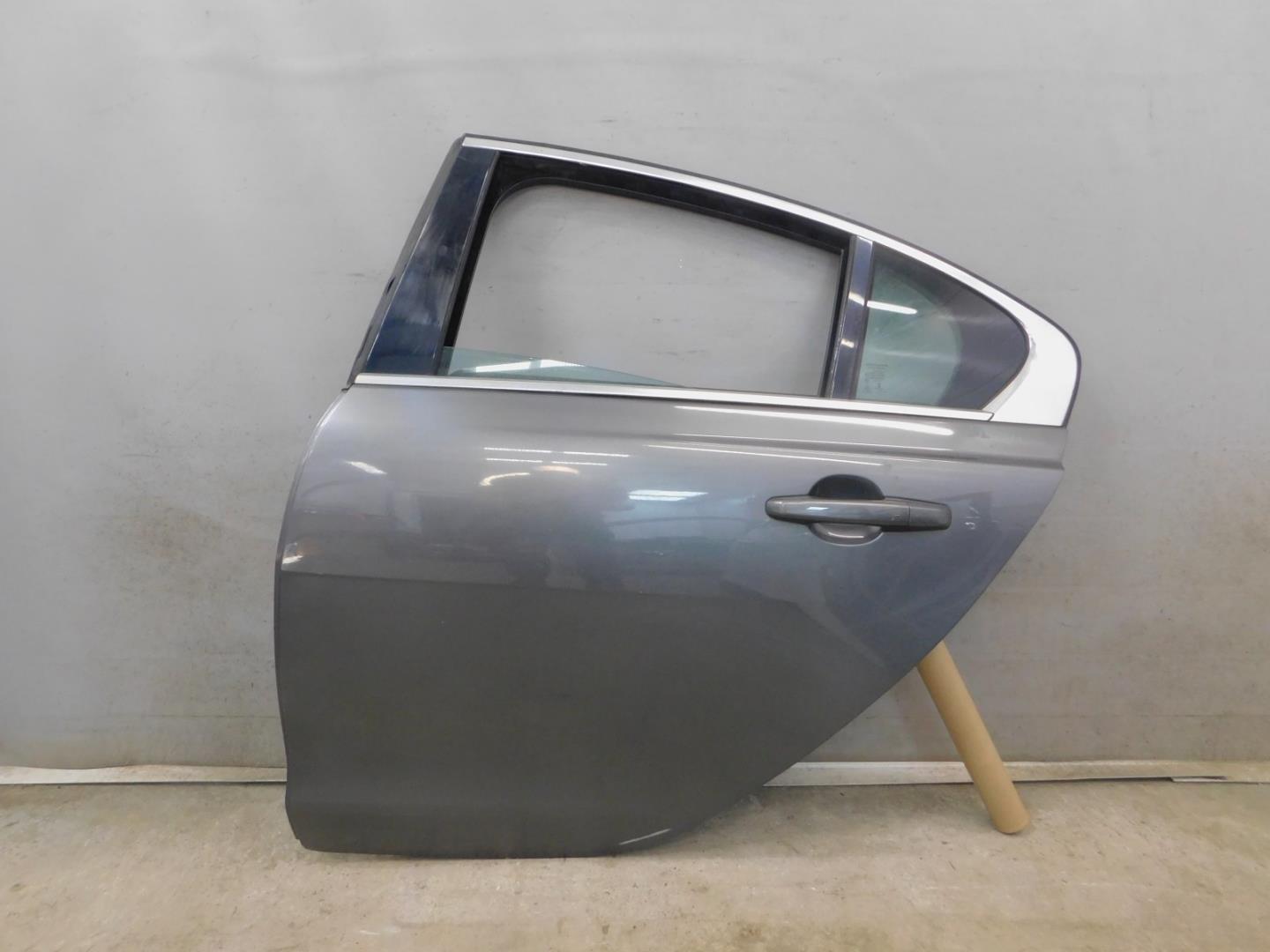 Дверь задняя левая