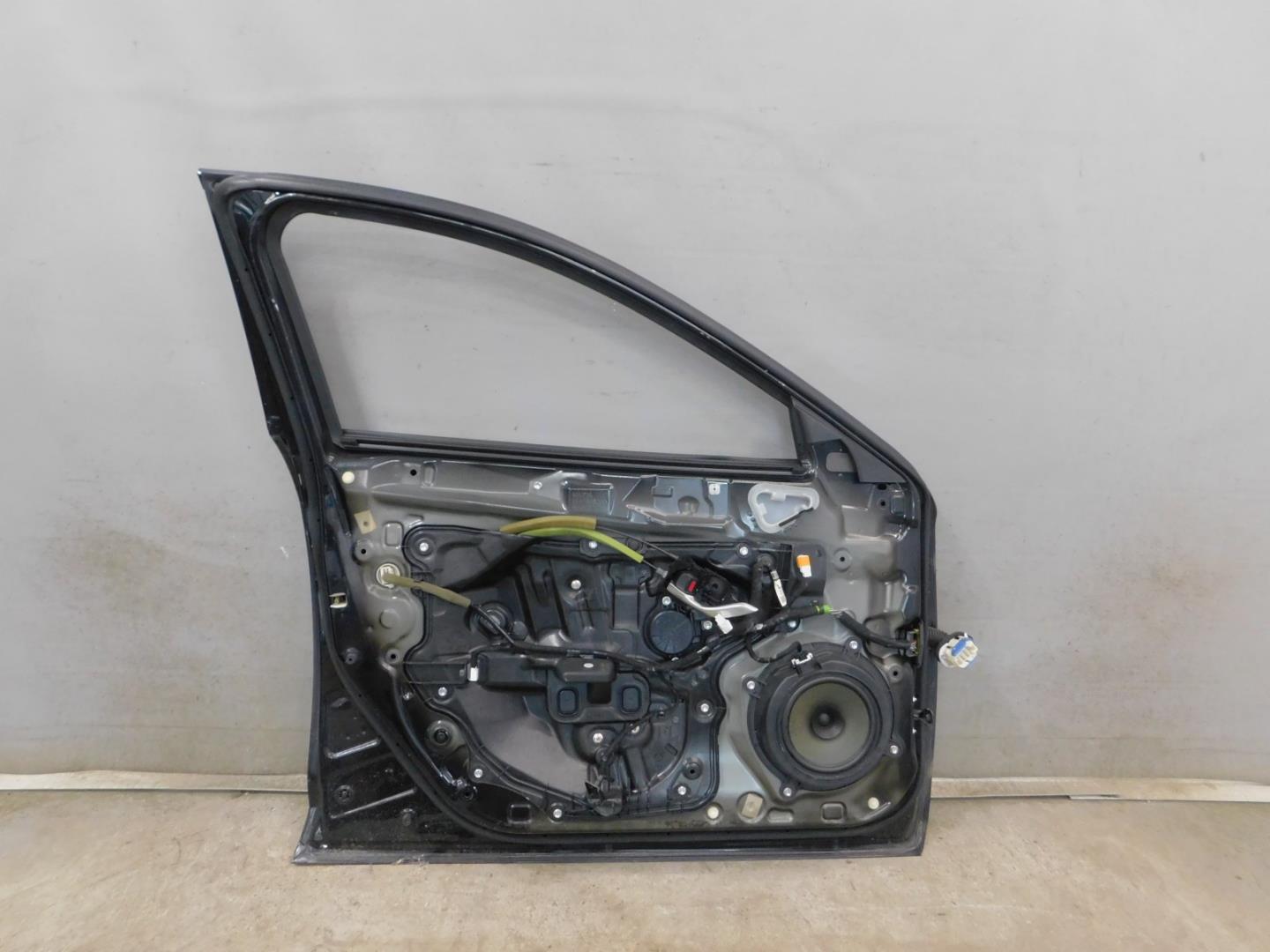 Дверь передняя левая