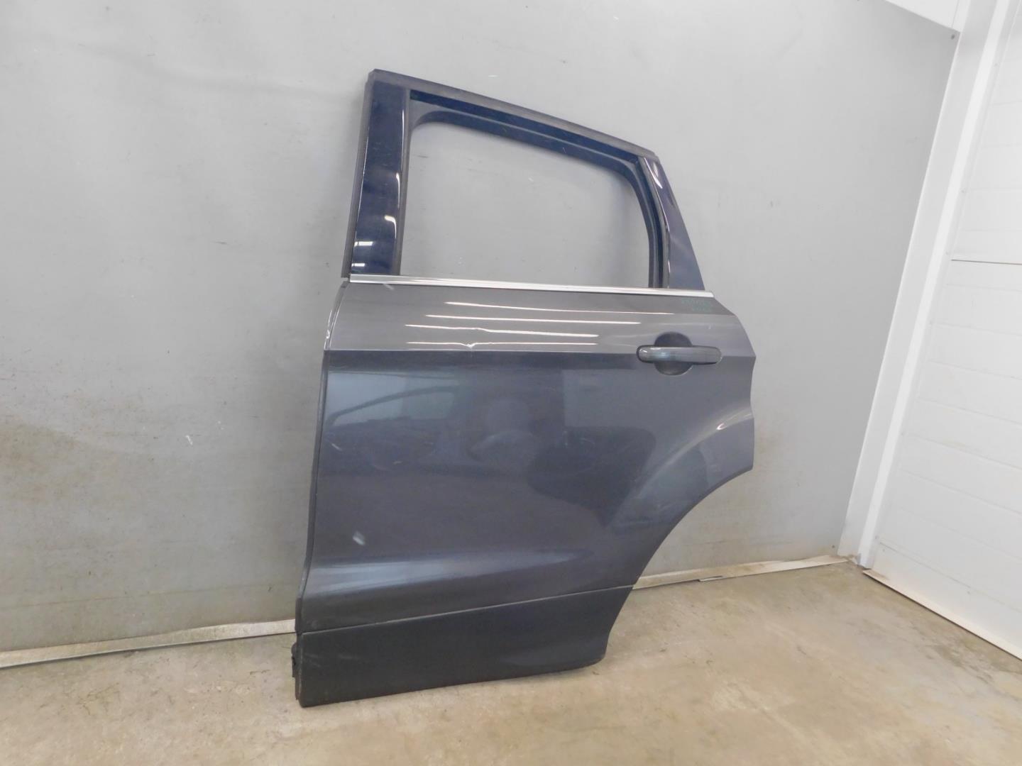 Дверь задняя левая