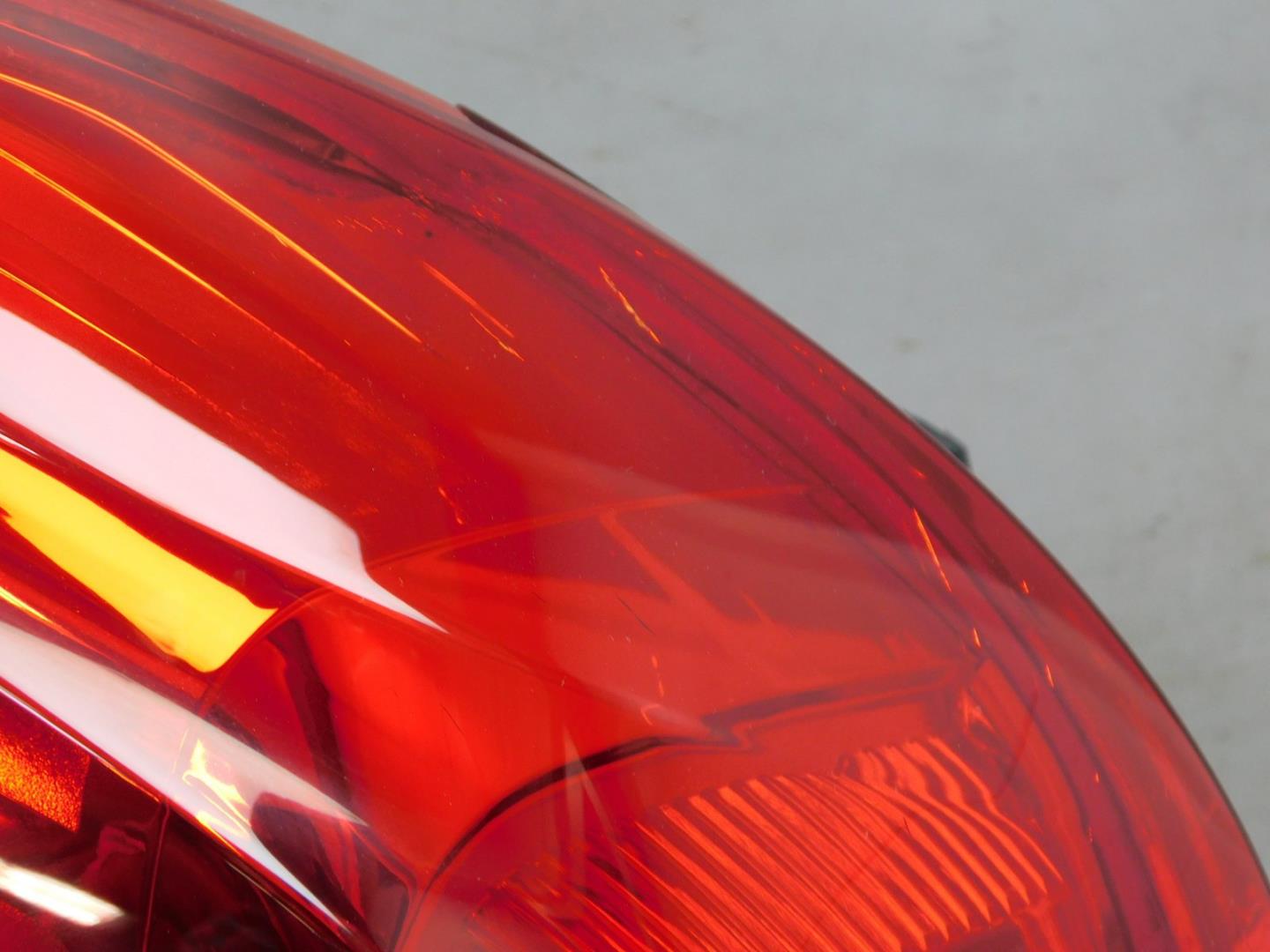 Фонарь задний левый