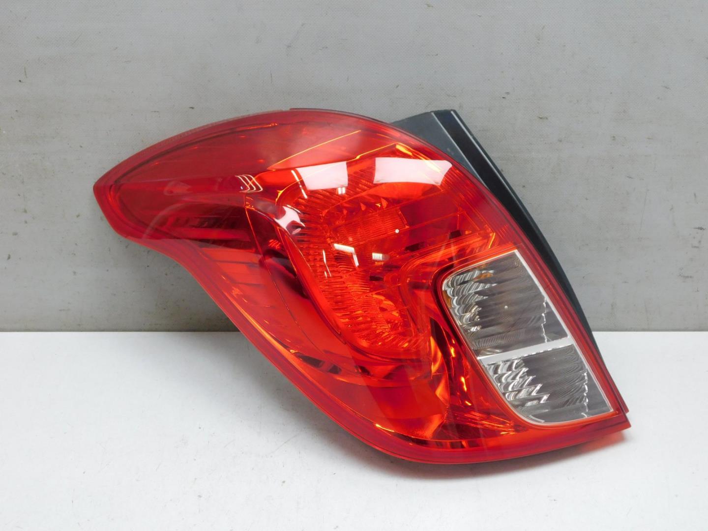 Фонарь задний левый