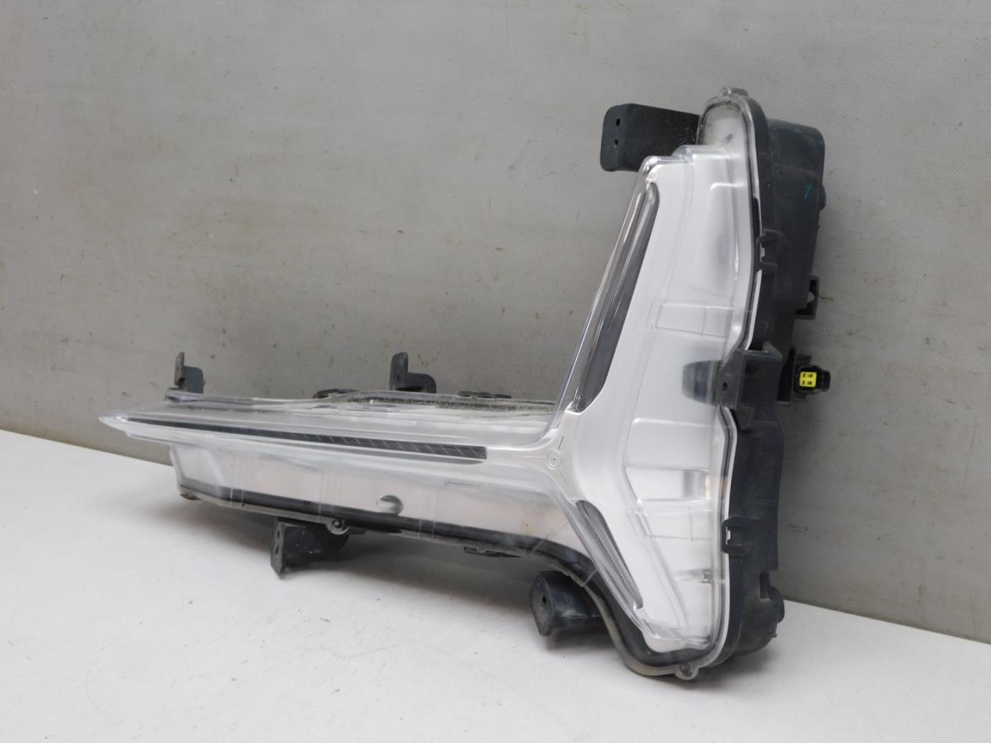 Габарит передний левый