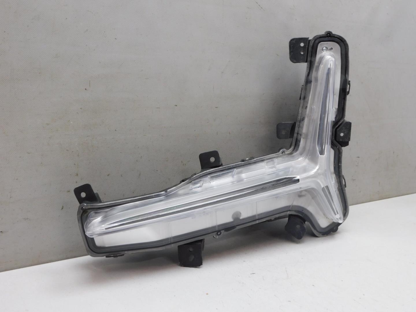 Габарит передний левый