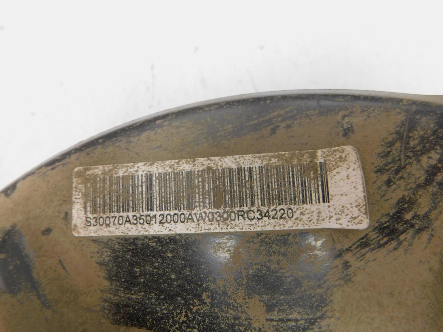 Кулак поворотный передний правый