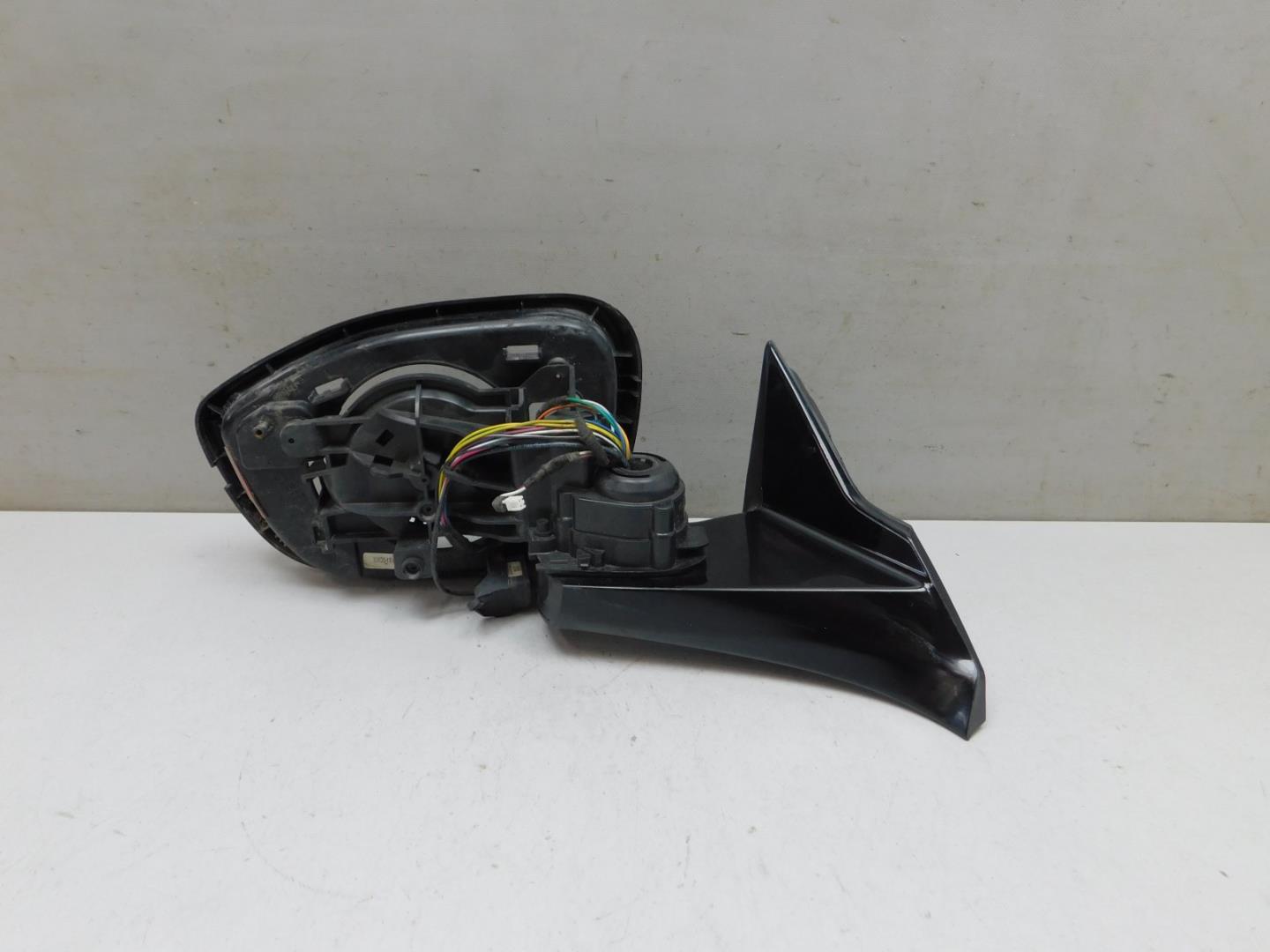 Зеркало правое электрическое