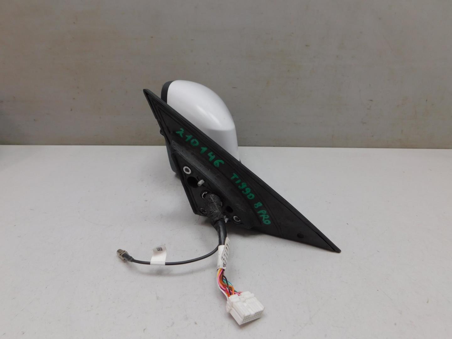 Зеркало левое электрическое