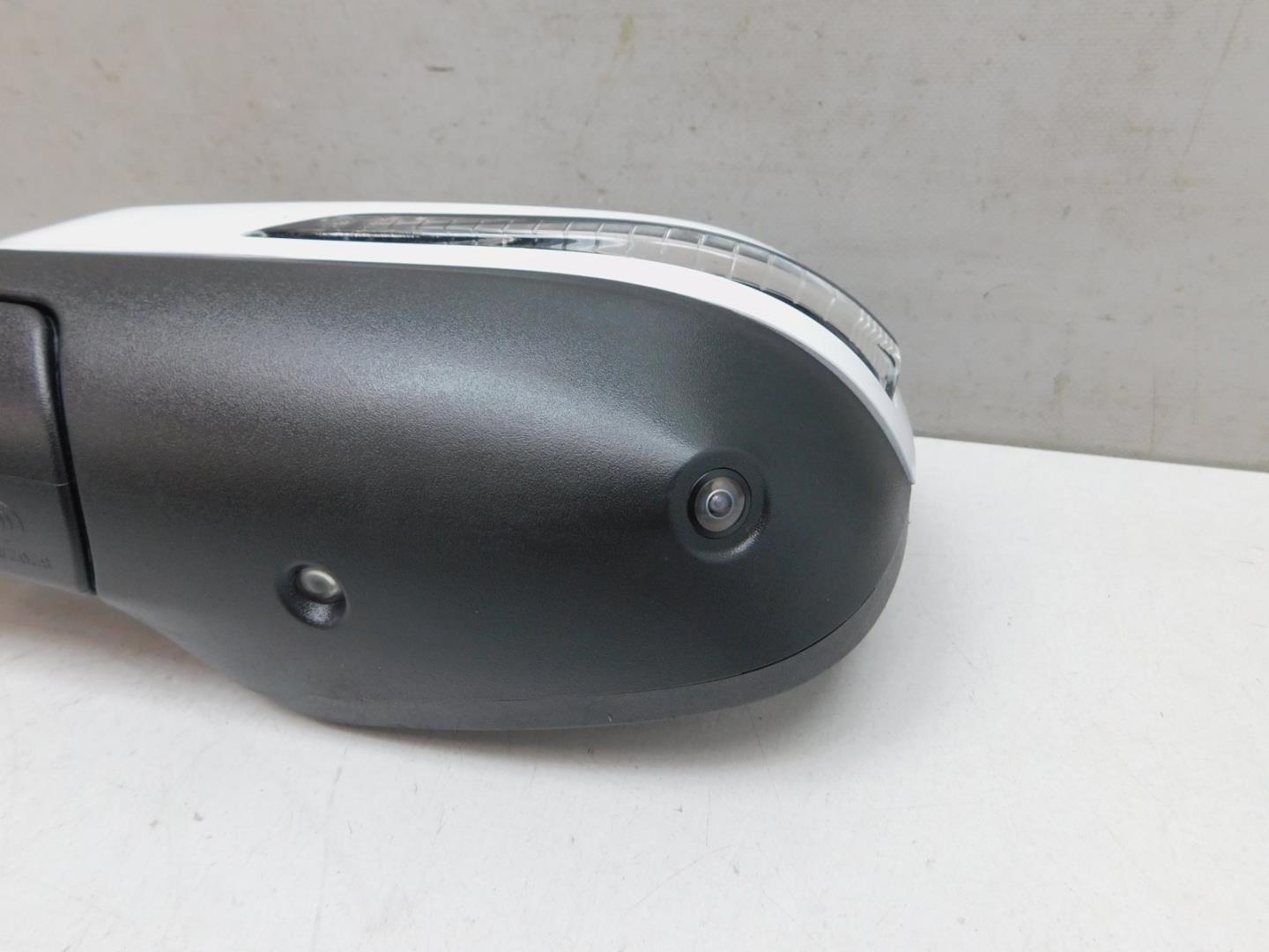 Зеркало левое электрическое