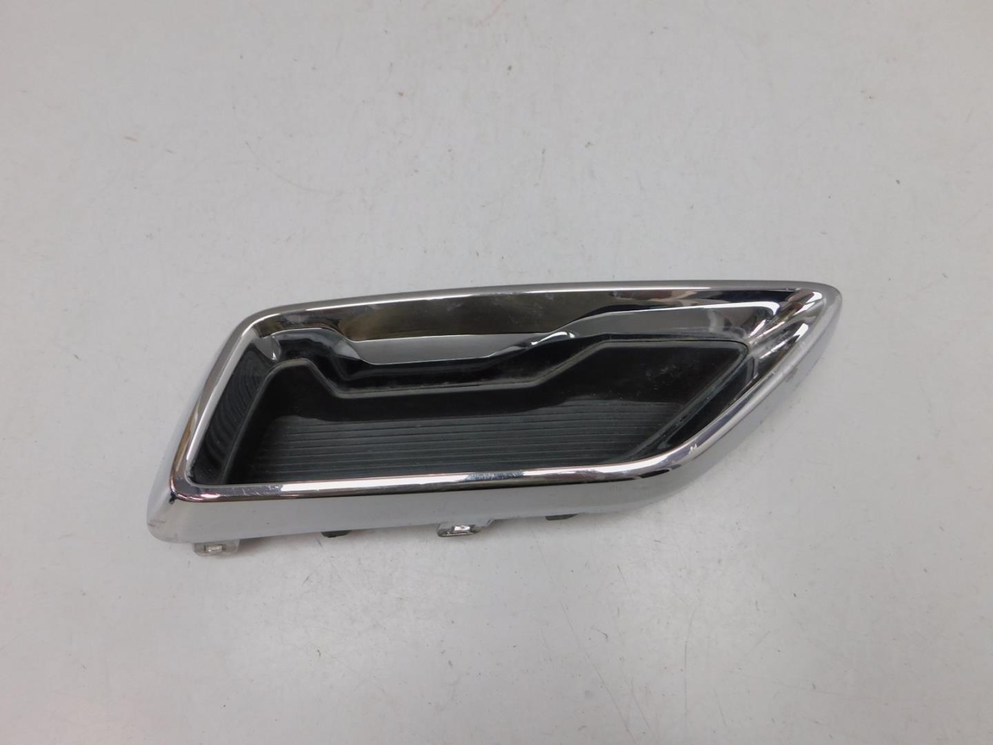 Накладка заднего бампера левая