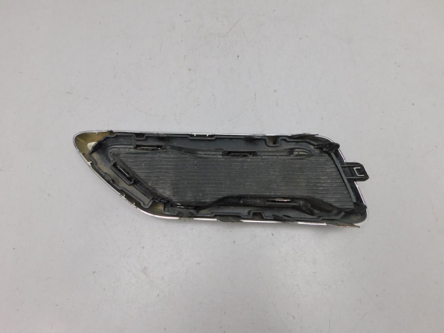 Накладка заднего бампера левая