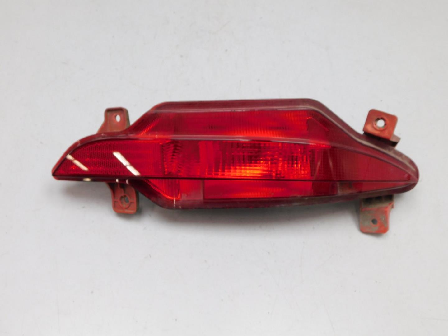Фонарь задний в бампер правый