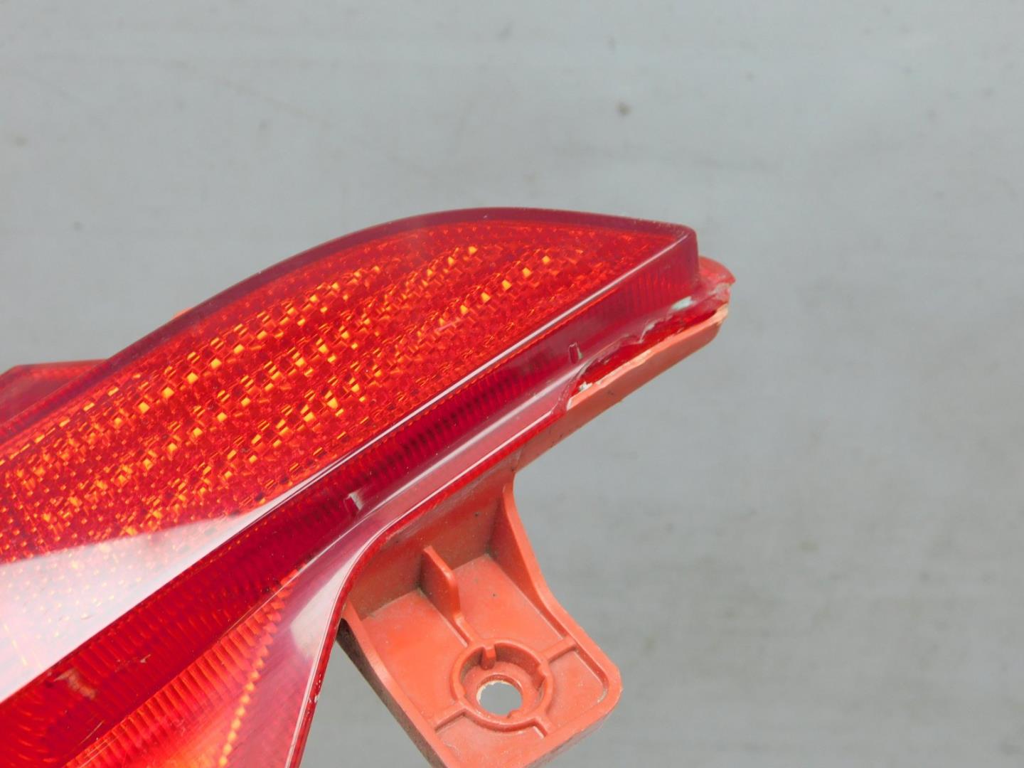 Фонарь задний в бампер левый