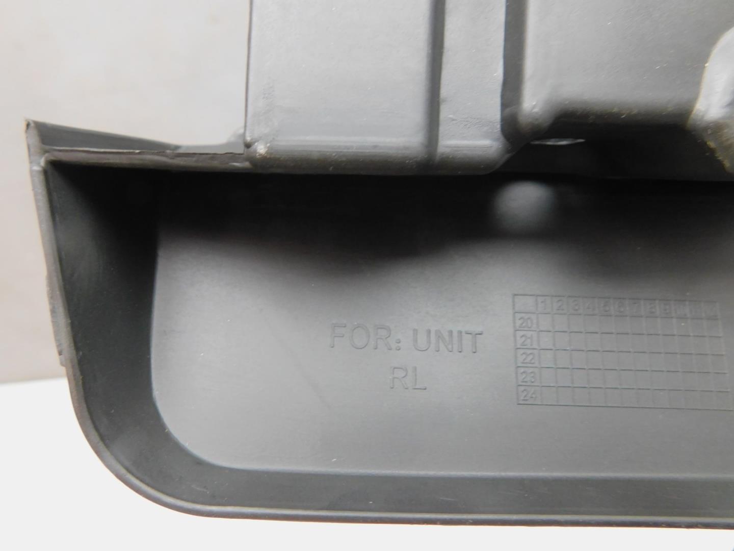 Брызговик задний левый