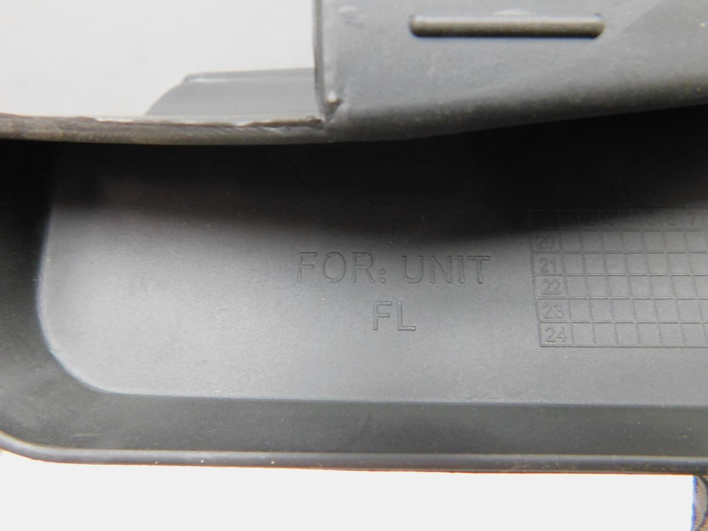 Брызговик передний левый