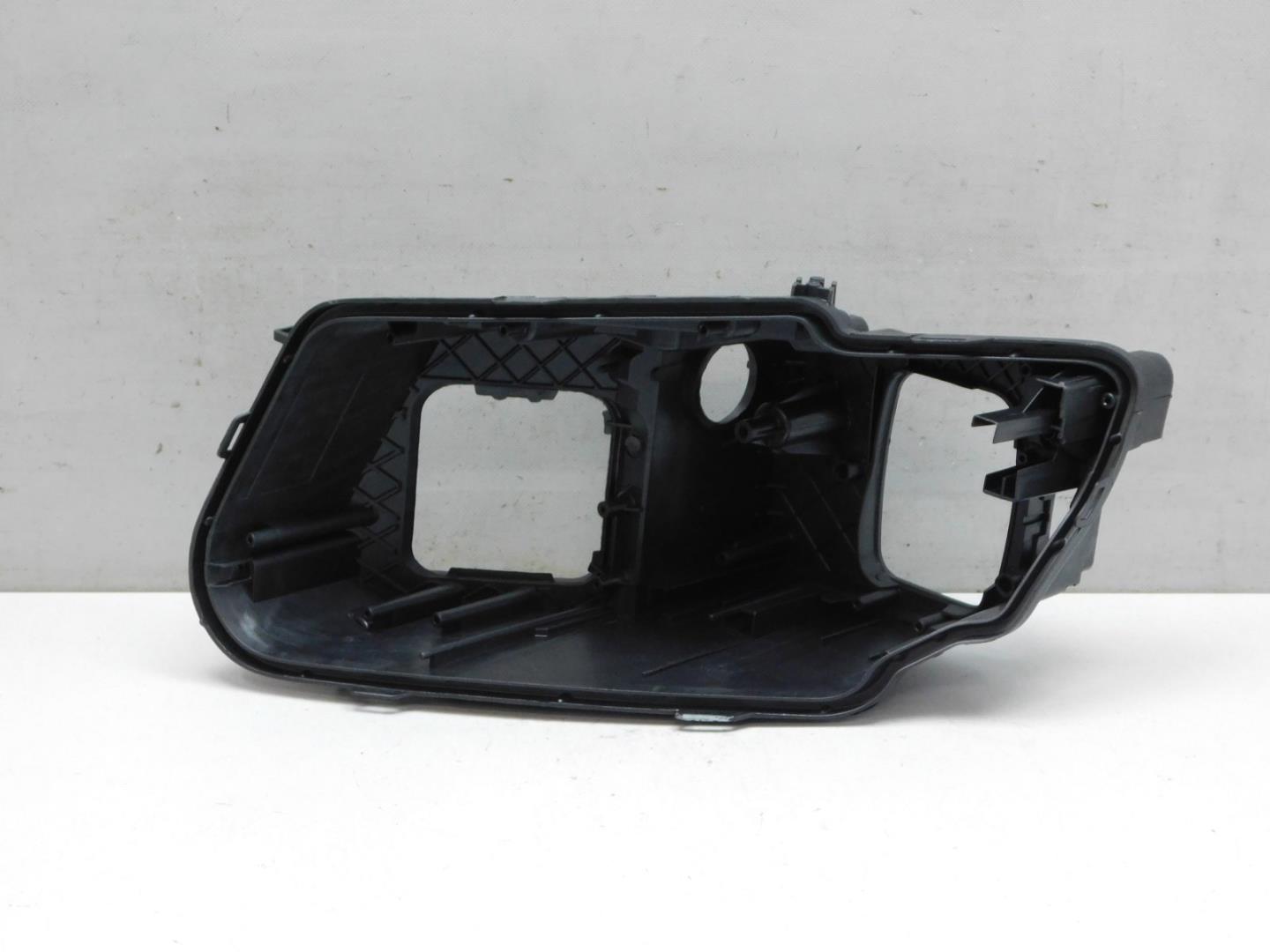 Корпус фары левой