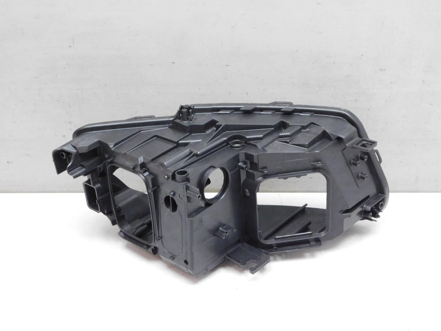 Корпус фары левой